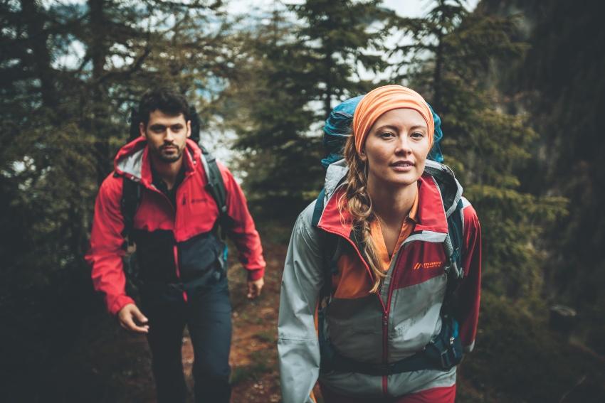Hochwertige Damen Outdoor Kleidung von Maier Sports Hochwertige Damen Outdoor Kleidung von Maier Sports