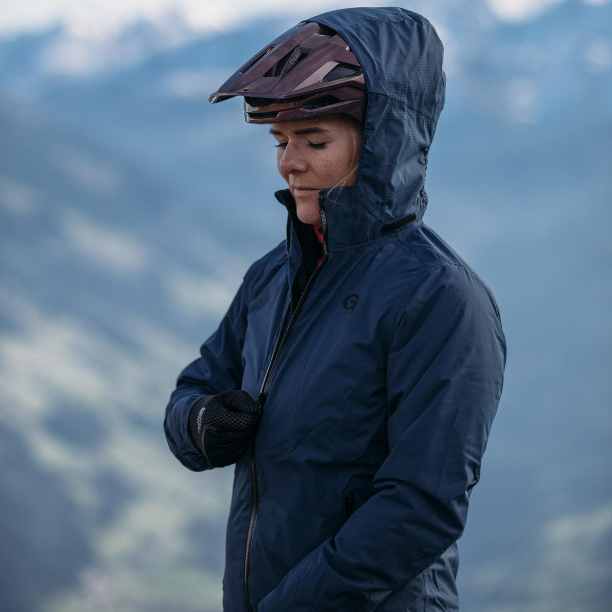 Gonso Sura Therm Winter-Fahrradjacke Damen insignia blue - Winterjacke für Pendler